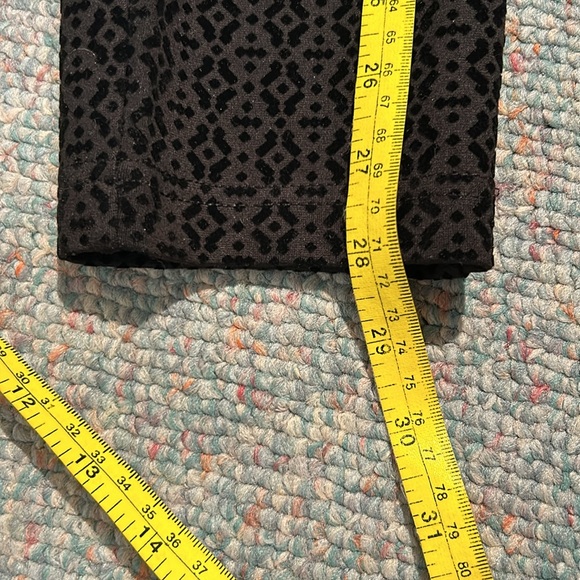 NWT Ladies size Medium “Very Black”textured Pants - Picture 10 of 11